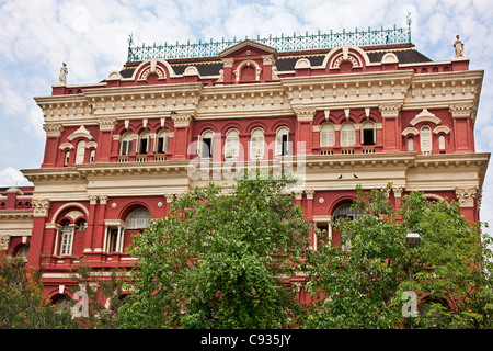 Le magnifique bâtiment d'écrivains dans le BBD Bagh district de Calcutta a été construit en 1780 pour les commis de la Compagnie des Indes. Banque D'Images