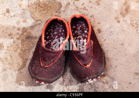 L'Inde, le Ladakh, Hemis. Monk's shoes au Gotsangpa's Cave. Banque D'Images