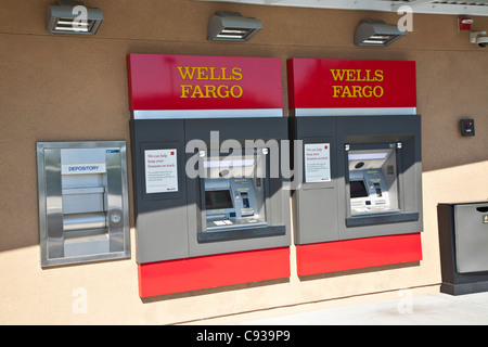 Des distributeurs automatiques de Wells Fargo Banque D'Images