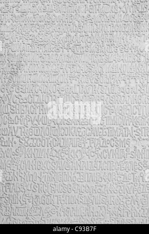 L'écriture turque gravés sur un mur. Banque D'Images