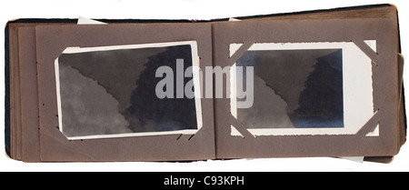 Vintage photo album with clipping path isolé sur fond blanc Banque D'Images