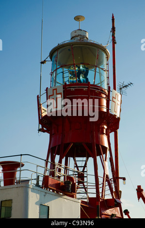 Détail de la lumière à bord du Goleulong Lightship 2000 à Cardiff Bay Banque D'Images