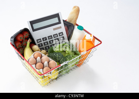 Panier de provisions et calculatrice Banque D'Images