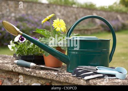 La vie encore d'équipements de jardinage Banque D'Images