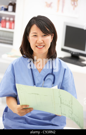 Portrait of medical professional Banque D'Images