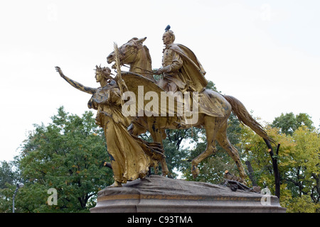 Statue du général Sherman à cheval avec une dame représentant l'avant pied Statue de la Victoire sur la Fifth Avenue New York USA Banque D'Images