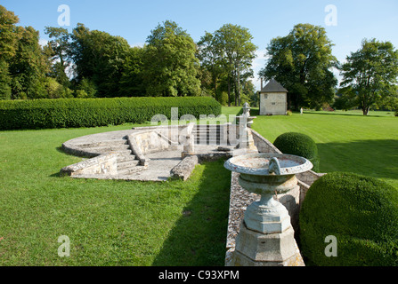 Le parc des ruines abbatiale de Jumièges sur la route des Abbayes, dans la vallée de la Seine en Normandie, près de Rouen Banque D'Images