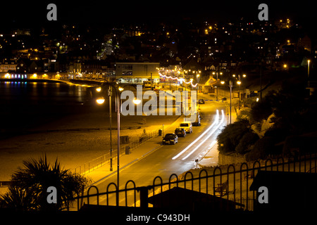 La ville de Swanage et sur le bord de mer de nuit. Dorset, UK Banque D'Images