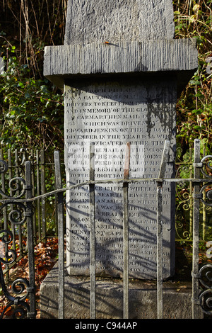 La première alerte Drunk-Driving monument, près de Llandovery sur l'A40 road Pays de Galles, Royaume-Uni Banque D'Images