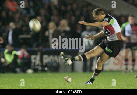 11.11.2011. Twickenham, Angleterre. Nick Evans en action au cours de la Heineken Cup match entre les Harlequins et le Connacht Rugby joué au Stoop Banque D'Images