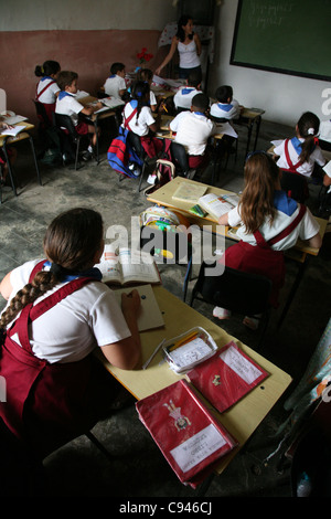 L'école primaire de Cuba à Trinidad, Cuba. Banque D'Images