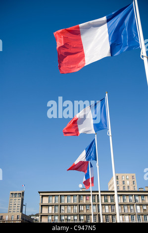 Place Général de Gaulle à la fin de Bassin du Commerce dans le centre ville de Le Havre reconstruit, un site du patrimoine mondial Banque D'Images
