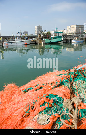 Bassin de la Manche, le port de pêche de Le Havre, ville portuaire et du patrimoine mondial de l'UNESCO sur l'estuaire de la Seine en Normandie, France Banque D'Images