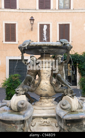 Fontaine des tortues. Rome. L'Italie. L'Europe Banque D'Images