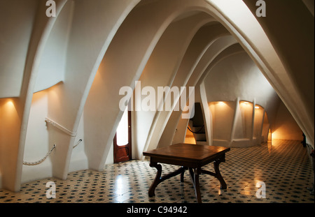 L'intérieur de la Casa Batlló, Barcelone. Une maison restaurée et conçu par Antoni Gaudí. Banque D'Images