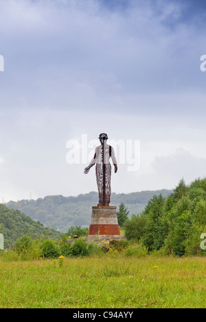 L' Guardian' Miners memorial à Six Cloches, Abertillery, Nouvelle-Galles du Sud Banque D'Images