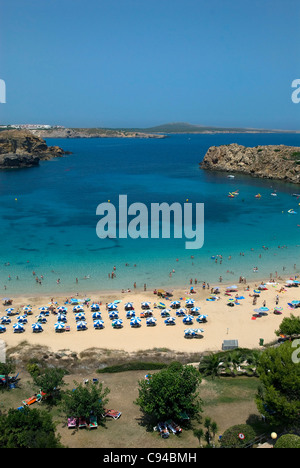 Plage et baie à Arenal den Castell, Minorque, Baleares, Espagne Banque D'Images