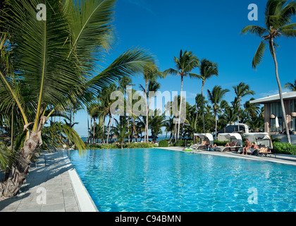 La piscine de l'hôtel Catalonia Royal Bavaro, Punta Cana, République Dominicaine Banque D'Images