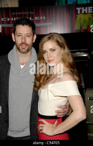 Darren Le Gallo, Amy Adams aux arrivées pour les Muppets Premiere, El Capitan Theatre, Los Angeles, CA, 12 novembre 2011. Photo par : Michael Germana/Everett Collection Banque D'Images