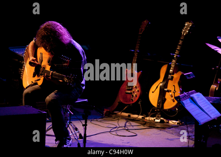 Pat Metheny et son trio @ Bologna Bologne Europauditorium pour le Festival de Jazz Banque D'Images