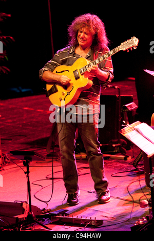 Pat Metheny et son trio @ Bologna Bologne Europauditorium pour le Festival de Jazz Banque D'Images