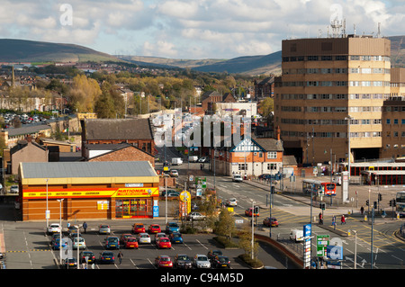 Les Pennines sur Ashton Sous Lyne centre, Tameside, Manchester, Angleterre, RU Banque D'Images