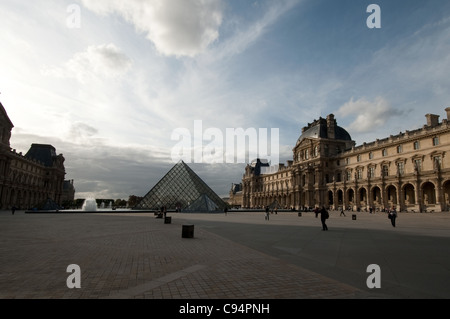 Le Louvre, Paris, France Banque D'Images