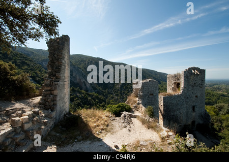 Ruine de l'ancien château à Oppède le Vieux, Luberon, Provence, France Banque D'Images