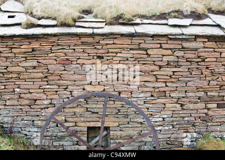 Les vestiges d'un ancien moulin à eau près de Stromness sur Mainland Orcades, Ecosse, Royaume-Uni. Banque D'Images