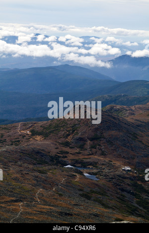 La vue depuis le sommet du mont Washington, New Hampshire, le pic le plus élevé dans le nord-est des États-Unis à 6 288 ft. Banque D'Images