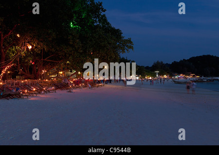 Plage sur Ko Lipe la nuit, Thaïlande Banque D'Images