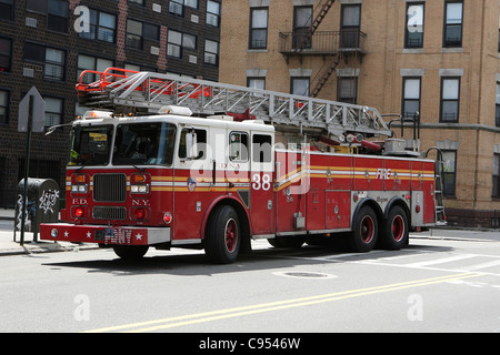 Rearmount Seagrave 100ft de Bain Banque D'Images