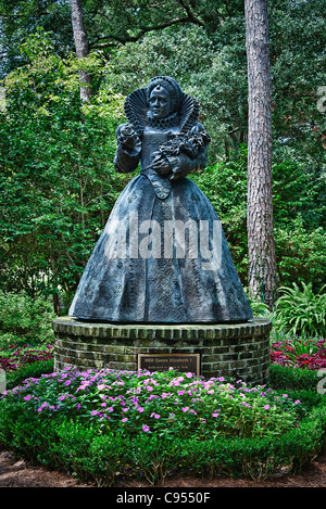 La plus grande statue en bronze de son altesse royale la reine elizabeth i , l'Elizabethan Gardens, l'île de Roanoke, North Carolina, USA Banque D'Images