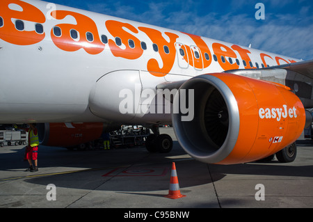 Un Airbus A320 d'easyJet. Genève, Suisse. 18/09/2011. Banque D'Images