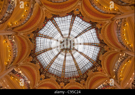 Dôme de Galeries Lafayette, Paris, France Banque D'Images