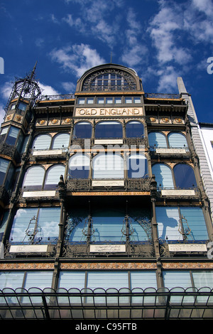 Le bâtiment Old England, qui abrite le Musée des Instruments de Musique (MIM) à Bruxelles, Belgique. Banque D'Images