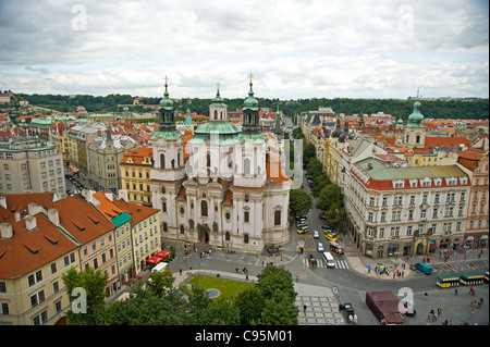 Église Saint Nicolas à la place de la vieille ville à Prague Banque D'Images