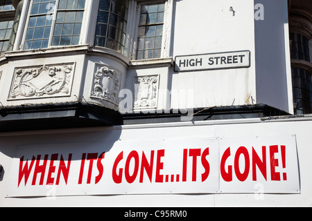 L'Angleterre, Kent, Traiter, High Street Signs Banque D'Images