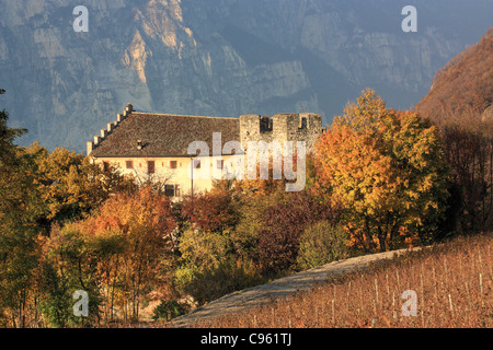 Castello di Monreale (château), région du Trentin, Italie Banque D'Images