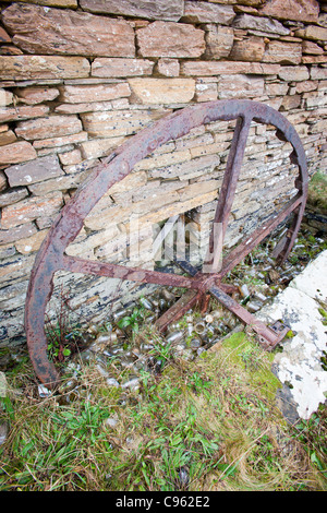 Les vestiges d'un ancien moulin à eau près de Stromness sur Mainland Orcades, Ecosse, Royaume-Uni. Banque D'Images