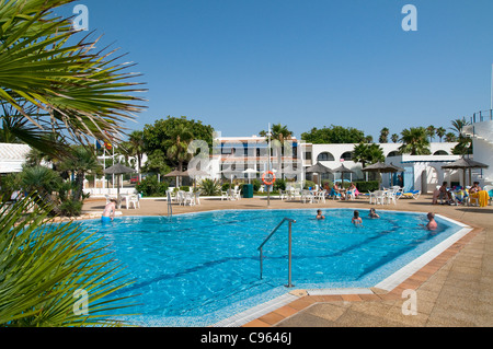 La piscine de l'hôtel s'Algar, S'Algar, Minorque, Baleares, Espagne Banque D'Images
