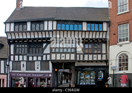 Commerces à St Mary's Street, Shrewsbury, Shropshire Banque D'Images