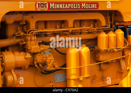 Un moteur de tracteur diesel GBD Minneapolis-Moline Banque D'Images