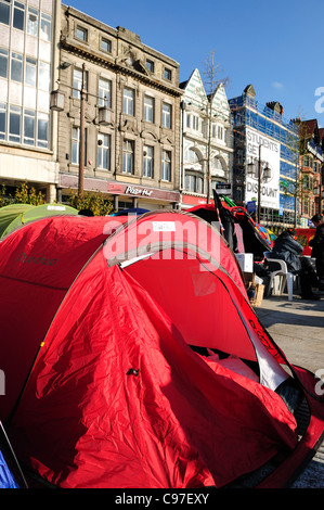 Les protestataires anticapitaliste campé sur la place du vieux marché de Nottingham. Banque D'Images