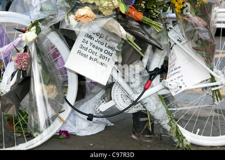 Ghost blanc 'vélo' Memorial à l'étudiant des cyclistes (Lee Min Joo Lee) tué dans un accident dans la région de Kings Cross, London Banque D'Images