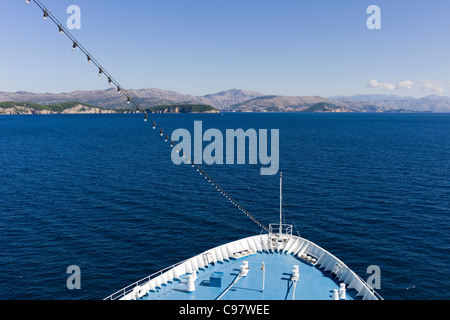 Arc d'cruiseship Mme Delphin approcher la côte, Dubrovnik, Croatie, Europe Banque D'Images