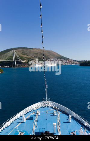 Arc d'cruiseship ms Delphin près du port de Gruz, Dubrovnik, Croatie, Europe Banque D'Images