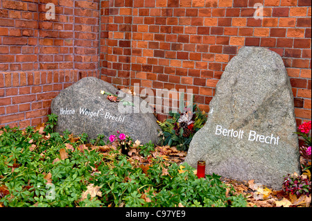 Dichtergrab Dorotheenstädtisches auf Friedhof de Berlin, de la tombe de l'auteur : Bertolt Brecht à Berlin Banque D'Images