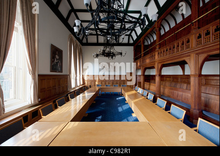 Une salle de réunion à l'Édifice Whitworth de l'Université de Manchester sur le campus d'Oxford Road (usage éditorial uniquement). Banque D'Images