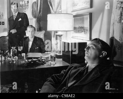 Hors de la dernière année : 1947 USA Robert Mitchum, Kirk Douglas, Paul Valentine Réalisateur : Jacques Tourneur Banque D'Images